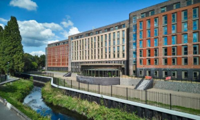 Modern and Cosy Ensuite Flats and Self-Contained Studios at Deakins Place in Nottingham